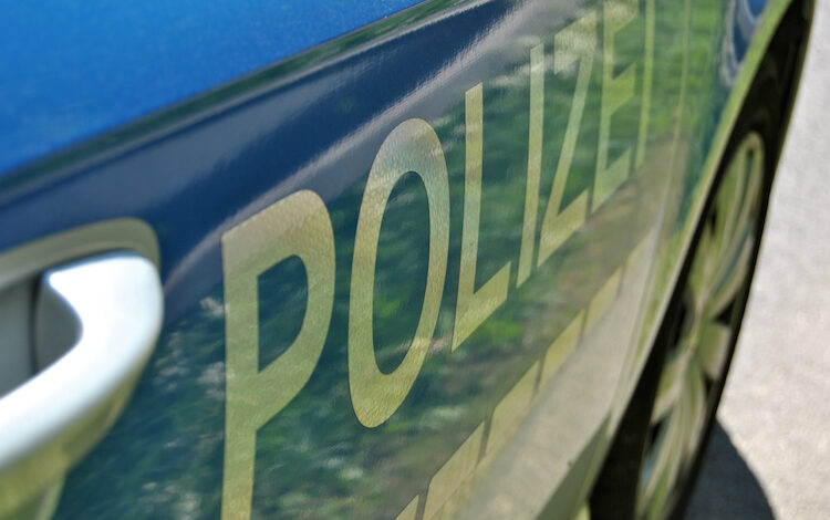 2016-01-15-Polizei-Handwerker-Ersatzteil