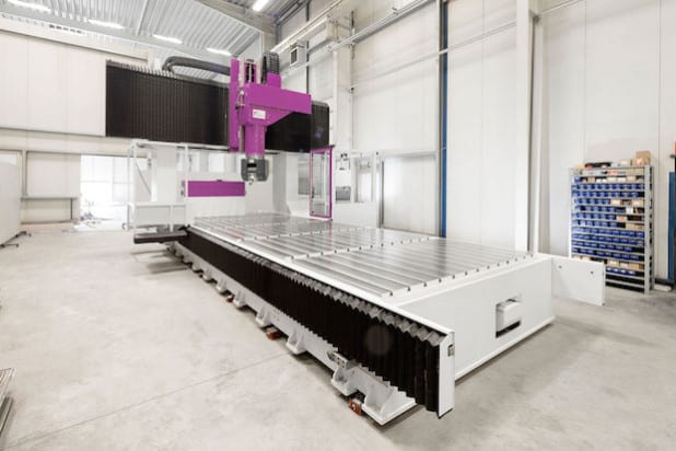 SIRtec präsentiert sich zum ersten Mal auf der Metav. Überzeugen Sie sich vom Konzept der Mattec Portalfräsmaschinen am Stand 15C68 anhand einer ausgestellten Maschine mit einer Aufspannfläche von 7.400×2.600 mm! - Foto: SIRtec GmbH