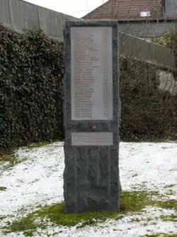 Die Gedenkstele - Foto: Martina Wittkopp-Beine, Stadtarchiv Plettenberg