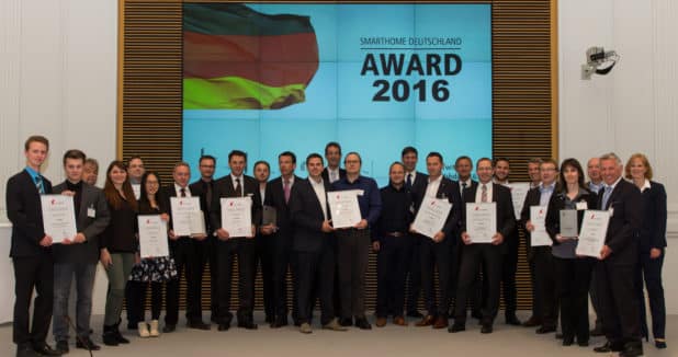 Gruppenbild der Preisträger des SmartHome Awards. Foto: Smart Home Initiative Deutschland e.V.