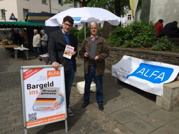 ALFA im Kreis Olpe: Die Kreisverantwortlichen Gerd Hennes (rechts) und Matthias Köster stehen für die neue bürgerliche Partei der Mitte.