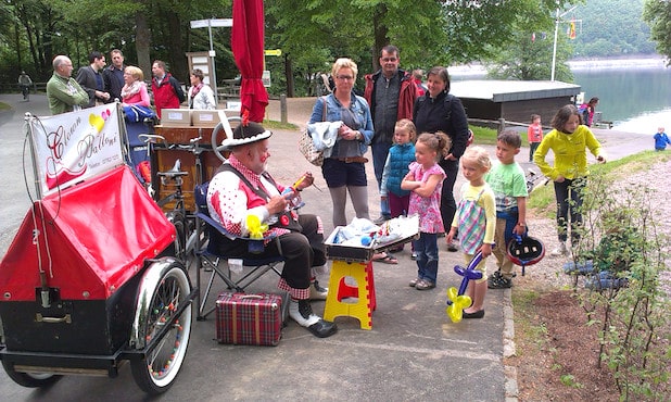 Am Pfingstsonntag, 15. Mai 2016, findet auf dem Biggedamm in Attendorn von 11 Uhr bis 17 Uhr ein buntes und fröhliches Familienfest statt. Quelle: Hansestadt Attendorn