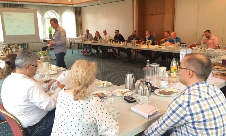 BNI Olpe: Empfehlungsmarketing jeden Donnerstag beim Unternehmerfrühstück.