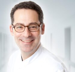 Prof. Dr. med Aristotelis Anastasiadis. Quelle: Richard Bornkeßel
