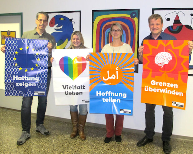 Das Leitungsteam der Projekttage "Schule ohne Rassismus, Schule mit Courage" (v.li.): Edgar Wallhorn, Christina Menne, Silke Albracht und Schulleiter Michael Aufmkolk. Foto: Sekundarschule Olsberg