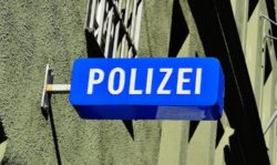 2019-12-12-Weihnachtsbesuch-Arztpraxis-Rauschgift-Auffahrunfall-Gutmuetigkeit-Restmuelltonne-Rollerfahrer-Polizei-Wiederholungstaeter-Rollerfahrer-Roller