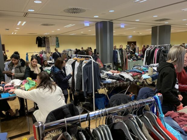 Auf dem Mädelsflohmarkt in der Siegerlandhalle konnte man tolle Schnäppchen machen. Auf dem Mädelsflohmarkt in der Siegerlandhalle konnte man tolle Schnäppchen machen.