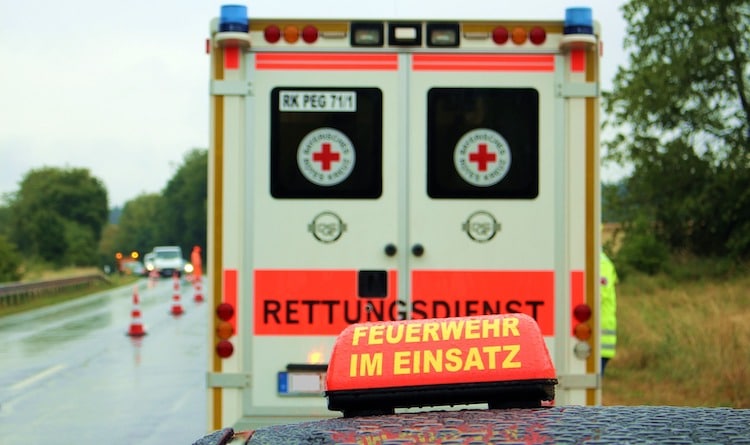 2020-02-06-Feuerwehr-Notarzt-Rauchgasvergiftung