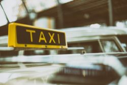 2020-03-23-Taxifahrerin-Taxi-Taxifahrer-Taxifahrer-Taxifahrer-Fahrgast-Taxi