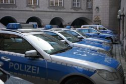 2020-03-23-Unfallfluchten-Notfaelle-Jungbaeume-Polizei-BMW-Polizei-Fahrbahn-Polizisten-Verkehrsunfall-Trunkenheitsfahrt-Polizeiwache-Fahrbahn-Kennzeichen-Promille-Schreckschusswaffe-Fahrzeuge-Ladendiebstahl-Polizei