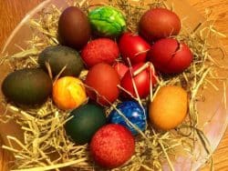 Zu Ostern gibt es viele Traditionen. Zu Ostern gibt es viele Traditionen.