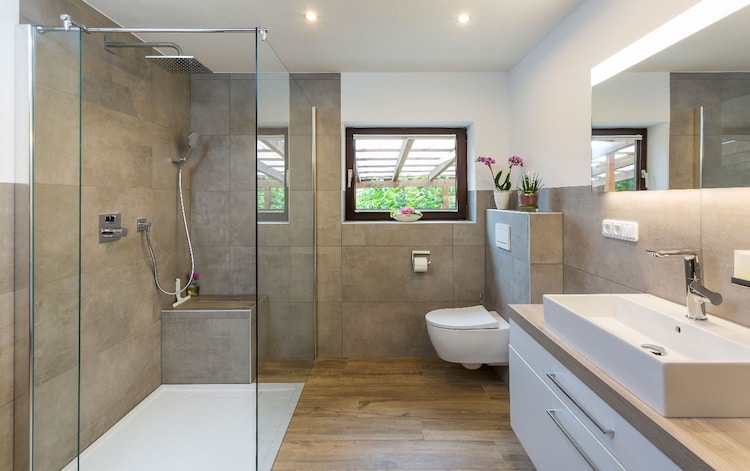 Badezimmer modernisieren: 6 Tipps für die private Wellnessoase | Bauen
