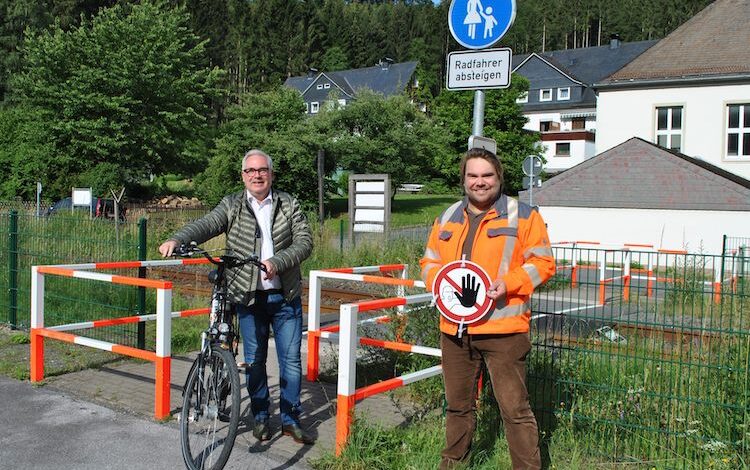 2020-07-20-Bahnuebergang