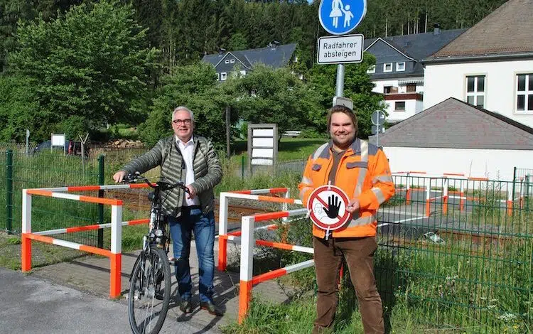2020-07-20-Bahnuebergang