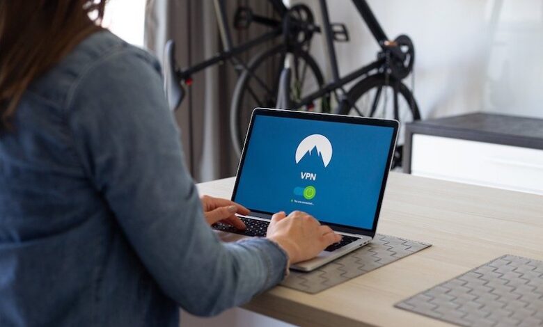 Wer mit einem VPN Anbieter surft, der muss keine Bedenken zwecks einer Rückverfolgung haben.