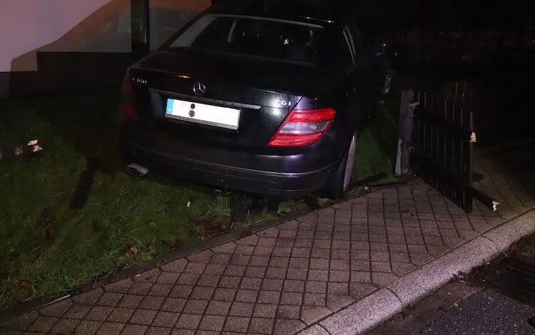 2020-12-08-Verkehrsunfallflucht
