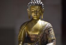 Authentische Buddhafiguren.