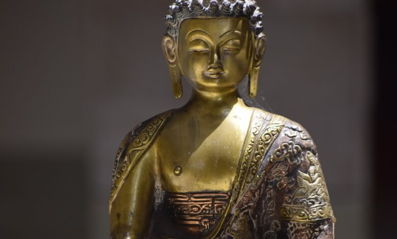 Authentische Buddhafiguren.