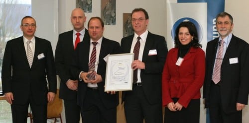 HUHN-Supplier-Excellence-Award-20100329 Eine Auszeichung, von der alle Profitieren: Heinrich Huhn GmbH & Co. KG wurde von ThyssenKrupp als bester Lieferant geehrt.